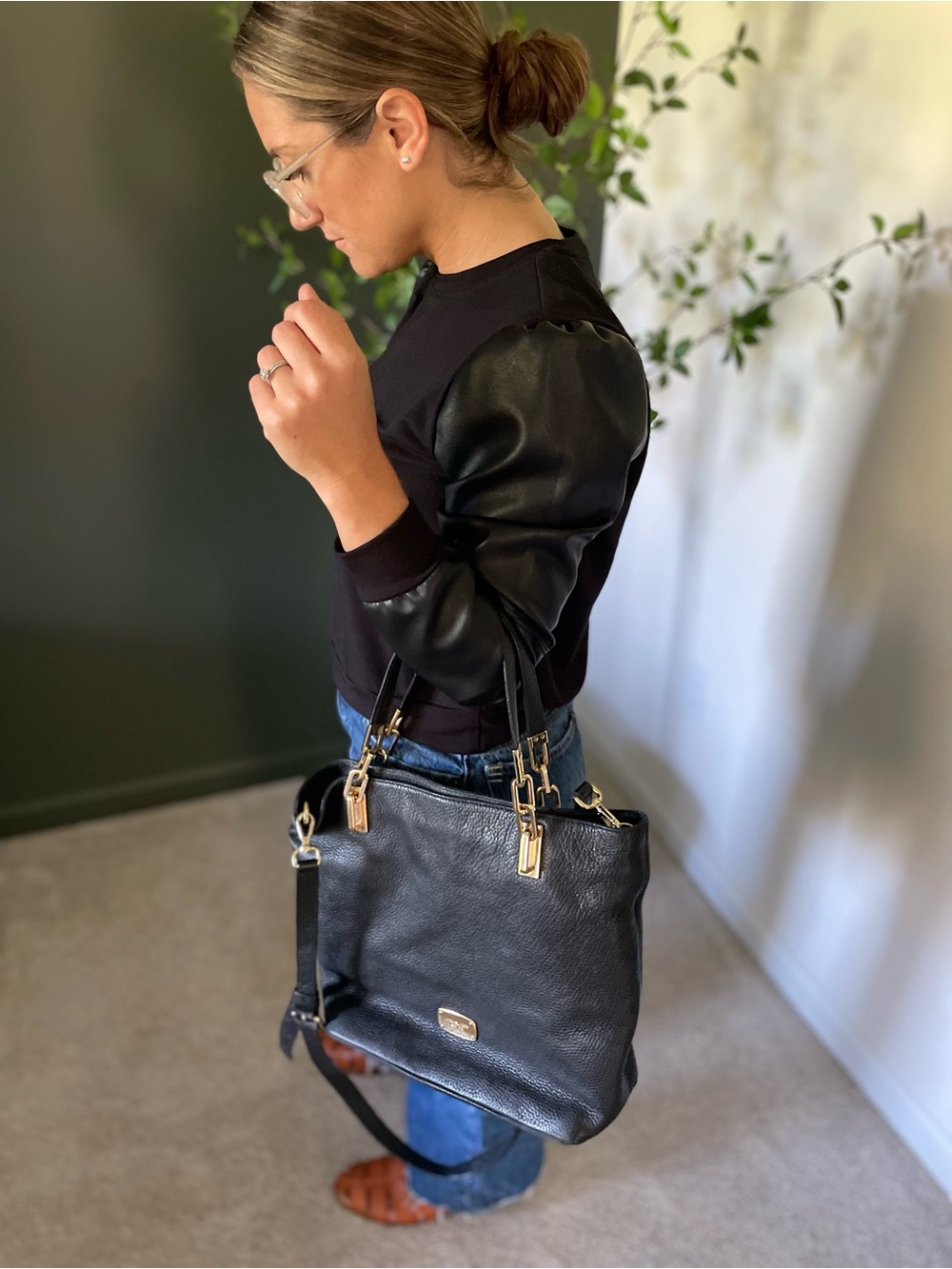 Authentic Michael Kors Black Pebbled Leather Tote Shoulder Bag Gold Hardware